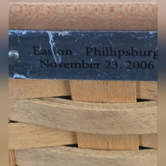 Longaberger 2006 Football Basket w Wood Lid - Picture 5 of 8